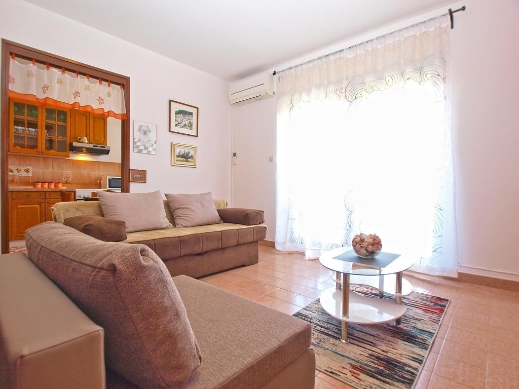 Apartment Snezana 1200 Fažana Exterior foto